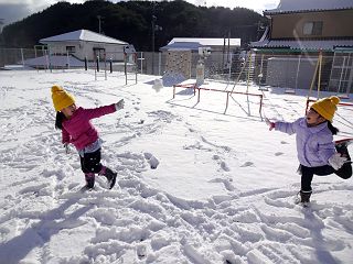 1216