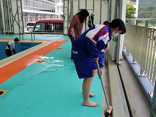 061632