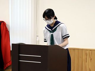 072037