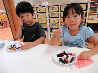 082618