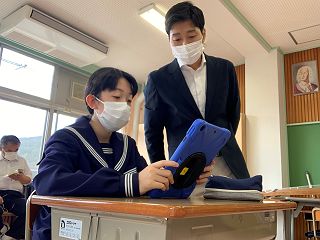 100402