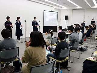 120303