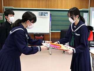 030205