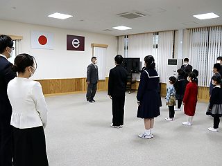 040604