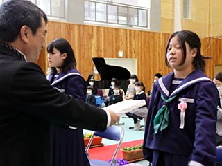 040623