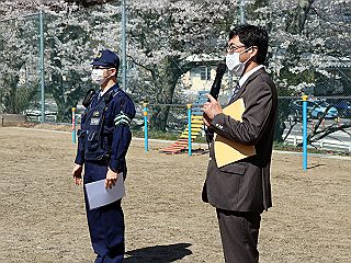 041052