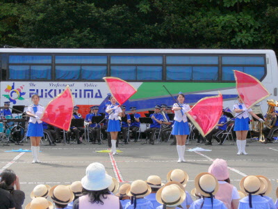 県警音楽隊による華麗な演奏の写真