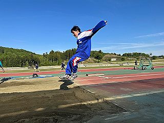 050993