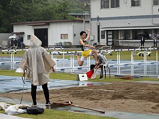 051702
